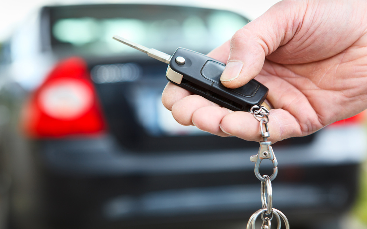 Car Key Replacement – Why You Need a Locksmith